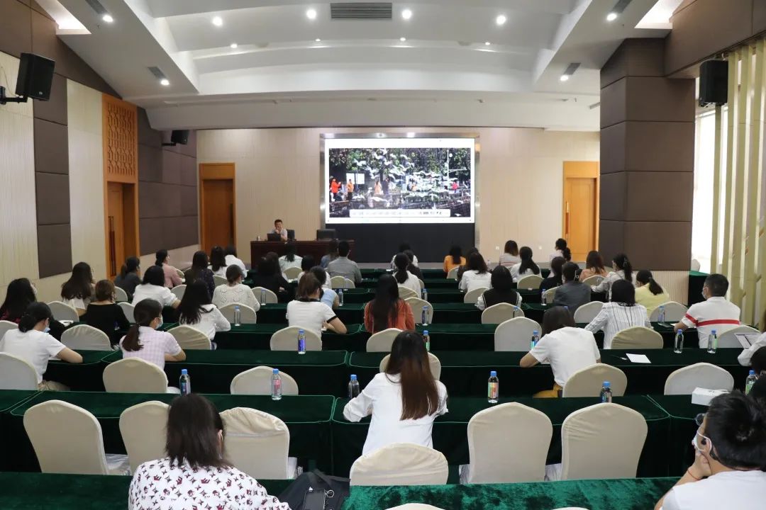 拍好圖片、講好故事、樹好形象——集團(tuán)公司工會(huì)開展“職工素質(zhì)提升課堂”之《攝影入門及提高》培訓(xùn)