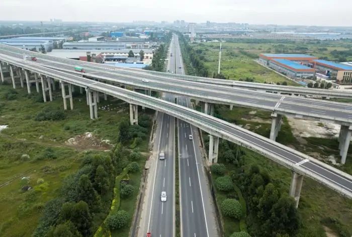 【決戰(zhàn)四季度】舊路煥新顏！這條路預(yù)計(jì)明年1月完成修復(fù)！